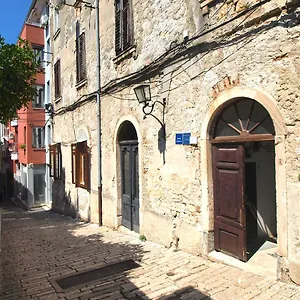 https://apartments-smaila-1729.pula-hotels.org